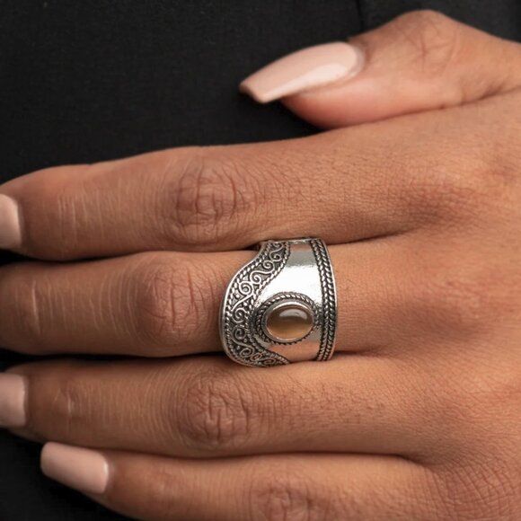 Paparazzi Jewelry Accessories - Dreamy Definition - Brown Ring - Vintage - Picture 3 of 4